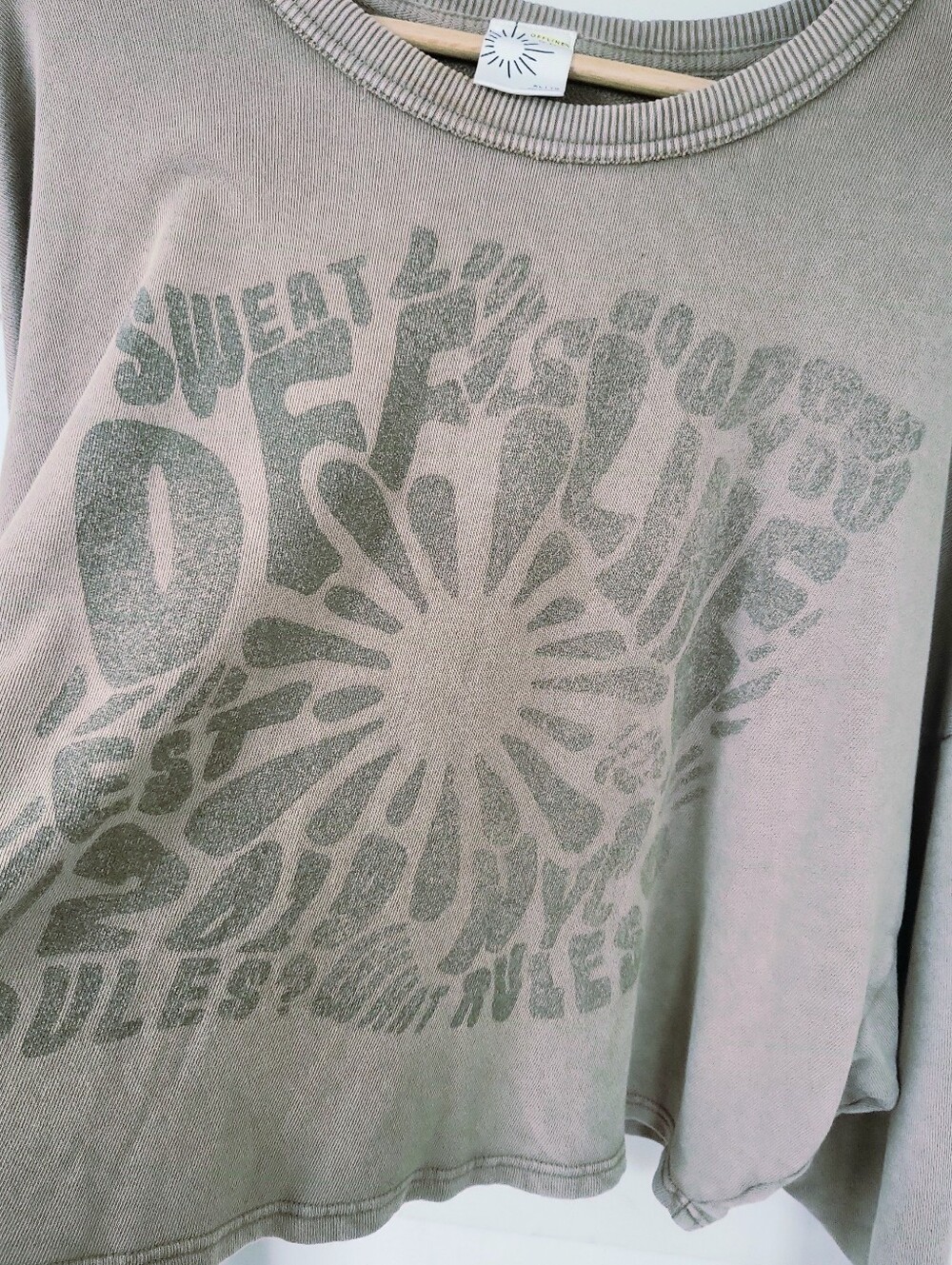 Offline By Aerie Khaki Oversized Cropped Sweatshirt XL - Picture 3 of 10
